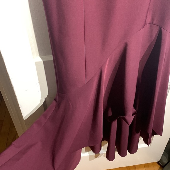 🌟Host Pick🌟 Vince Camuto rich purple mermaid style gown - Picture 6 of 16